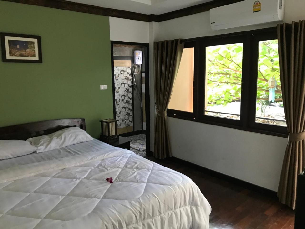 Boutique Hotel & Restaurant, Jaidee Bamboo Huts Chiang Mai Extérieur photo