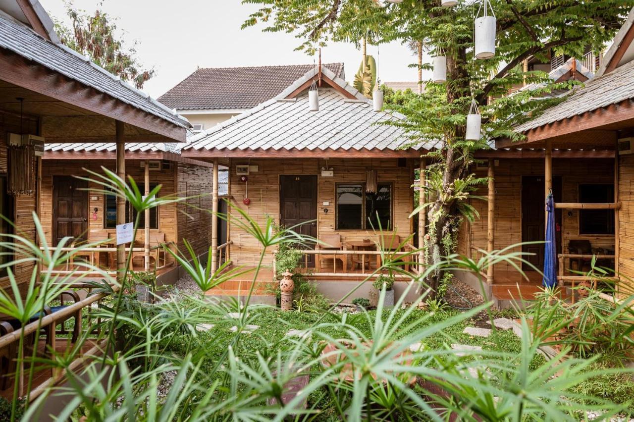 Boutique Hotel & Restaurant, Jaidee Bamboo Huts Chiang Mai Extérieur photo