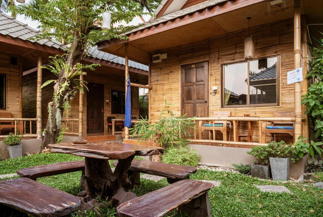 Boutique Hotel & Restaurant, Jaidee Bamboo Huts Chiang Mai Extérieur photo